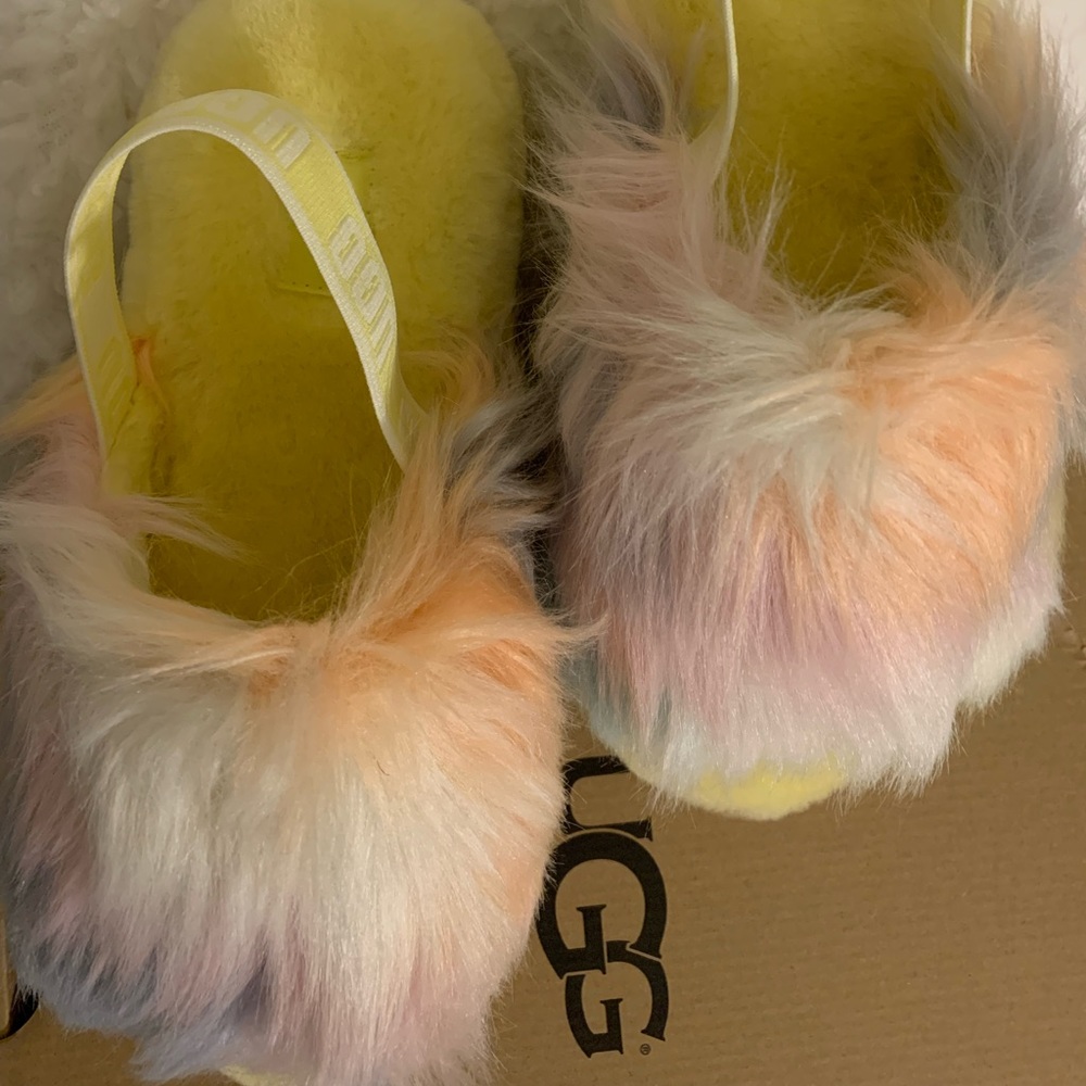 UGG Women’s Fluff Yeah Tie-Dye Slippers Sz. 6, NWOT